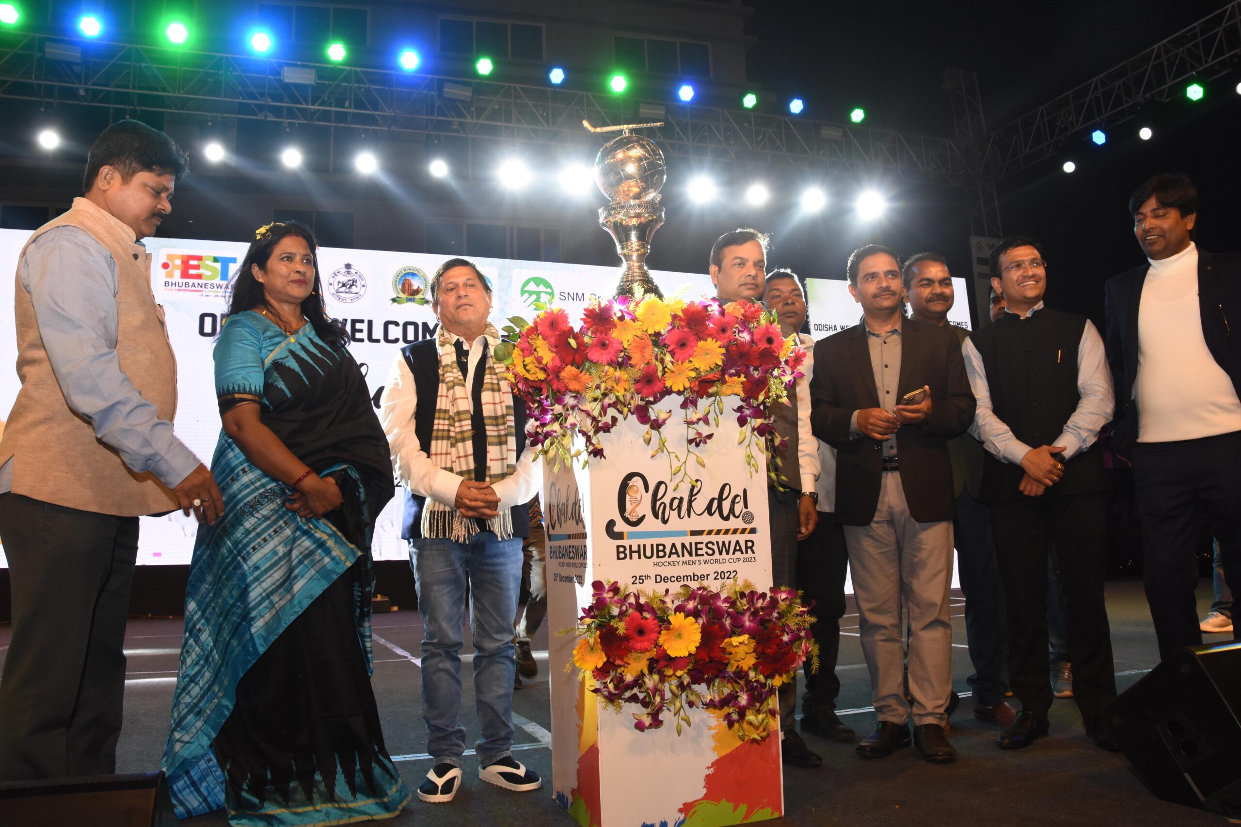 Hockey World Cup Trophy Receives Thunderous Welcome at KIIT